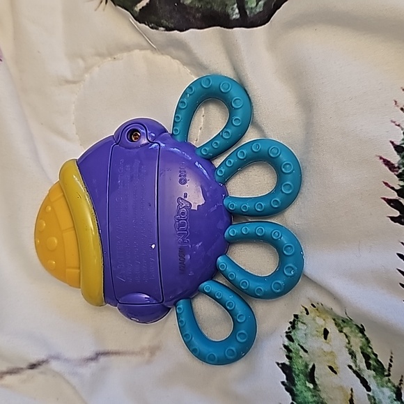 Baby teether - Picture 2 of 2